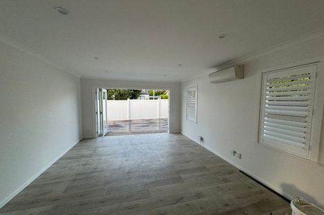 Photo of property in 117 Vodanovich Road, Te Atatu South, Auckland, 0610