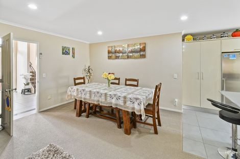 Photo of property in 29 Seresin Crescent, Flat Bush, Auckland, 2016