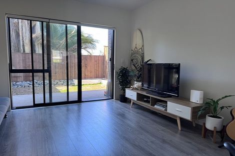 Photo of property in 19/12 Arney Road, Ranui, Auckland, 0612