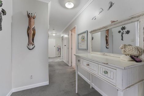 Photo of property in 55 Phillips Street, Sanson, 4817