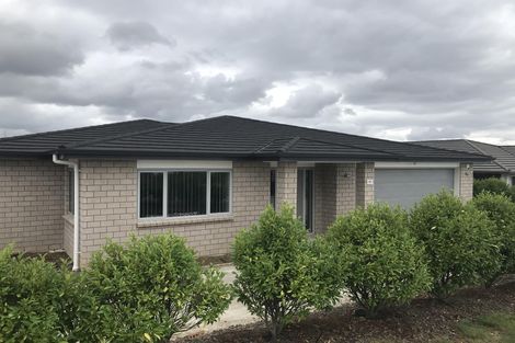 Photo of property in 17 Kilbryde Crescent, Pokeno, 2402