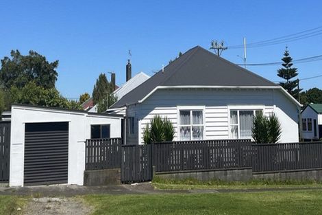 Photo of property in 13 High Street West, Waitara, 4320