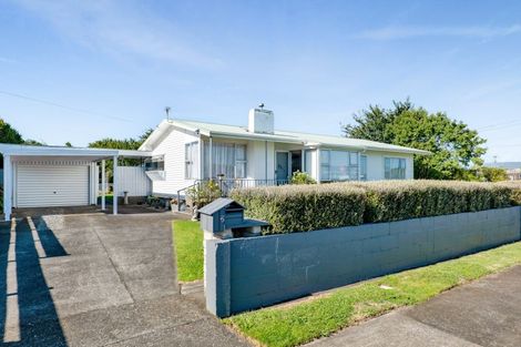 Photo of property in 2 Turuturu Road, Hawera, 4610