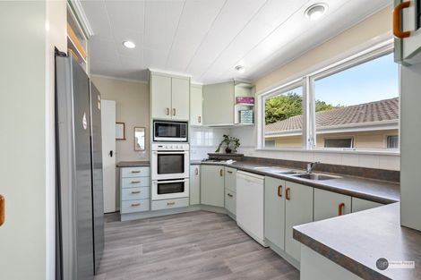 Photo of property in 24 Cypress Drive, Maungaraki, Lower Hutt, 5010