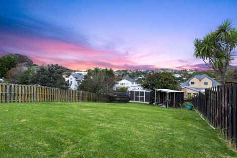 Photo of property in 14 Rock Isle Road, Torbay, Auckland, 0630