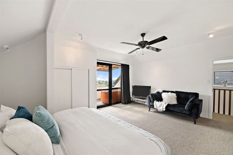 Photo of property in 11 Toledo Place, Mount Pleasant, Christchurch, 8081