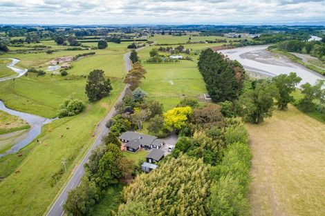 Photo of property in 273 Parewanui Road, Bulls, 4894