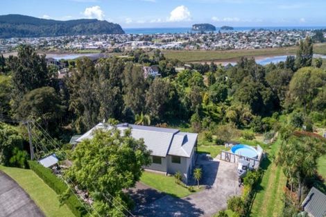 Photo of property in 8 Brenton Place, Whangamata, 3691