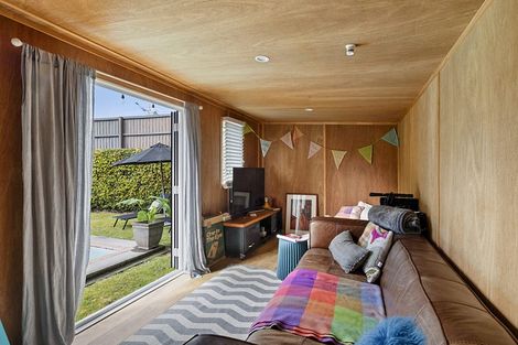 Photo of property in 8 Dorset Avenue, Westown, New Plymouth, 4310