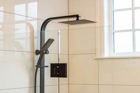 Photo of property in 29 Padnell Crescent, Paparangi, Wellington, 6037