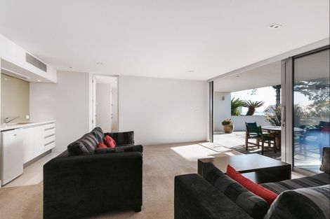 Photo of property in 81 Marine Parade, Mount Maunganui, 3116