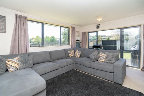 Photo of property in 23 Pointon Glade, Grandview Heights, Hamilton, 3200