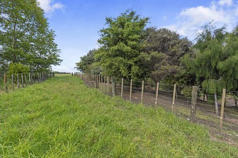 Photo of property in 37 Sunnyside Road, Coatesville, 0793