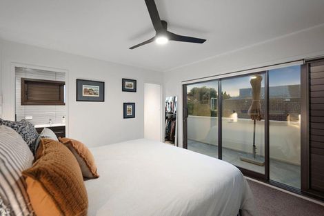 Photo of property in 4 Milford Park Place, Milford, Auckland, 0620