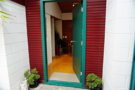 Photo of property in 5a Pohutukawa Avenue, Shelly Park, Auckland, 2014