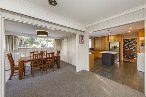 Photo of property in 38 Wikiriwhi Crescent, Awapuni, Palmerston North, 4412
