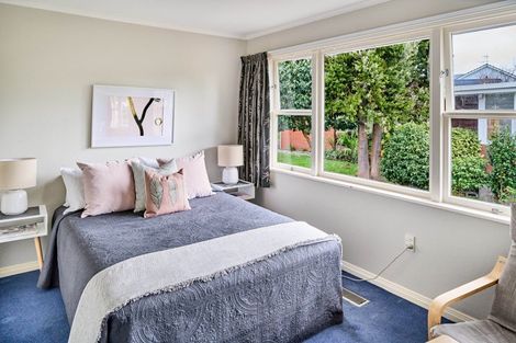 Photo of property in 32 Wai-iti Crescent, Woburn, Lower Hutt, 5010