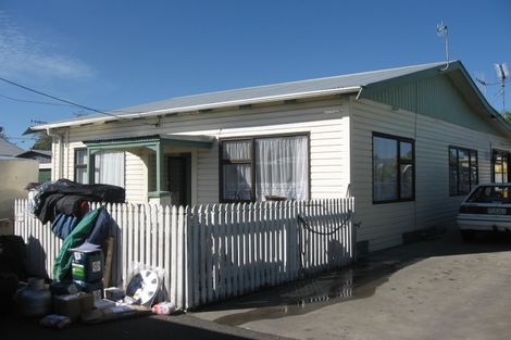 Photo of property in 1 Barrack Street, Whanganui, 4500