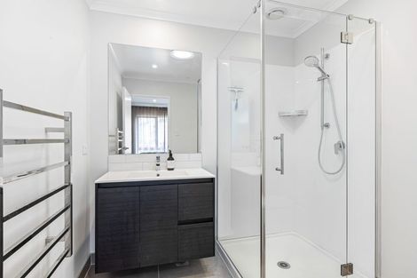 Photo of property in 42 Pennant Street, Long Bay, Auckland, 0630