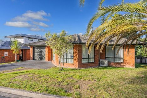 Photo of property in 11 Fresil Lane, Massey, Auckland, 0614