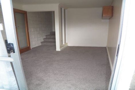 Photo of property in 33a Edgecombe Street, Newlands, Wellington, 6037