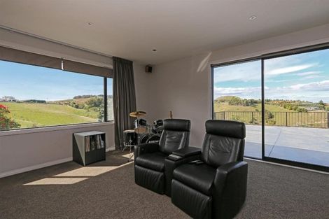 Photo of property in 264 Puketapu Road, Taradale, Napier, 4183