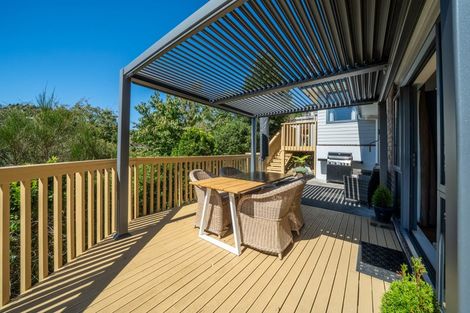 Photo of property in 20 Wantwood Grove, Churton Park, Wellington, 6037