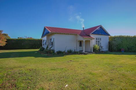 Photo of property in 5 Main Road, Pleasant Point, 7903