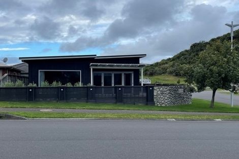 Photo of property in 1 Fender Close, Pyes Pa, Tauranga, 3112