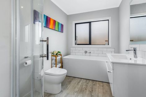 Photo of property in 4 Craigie Way, Wainuiomata, Lower Hutt, 5014