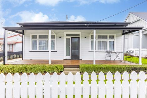 Photo of property in 21 Porangahau Road, Waipukurau, 4200