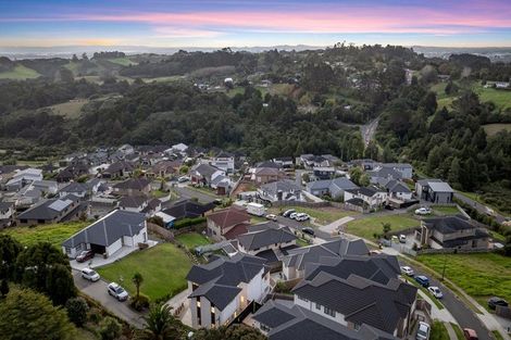Photo of property in 32 Jabal Crescent, Totara Park, Auckland, 2105