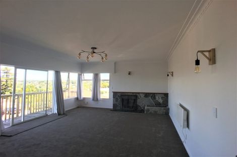 Photo of property in 3/270 Wairau Road, Glenfield, Auckland, 0627