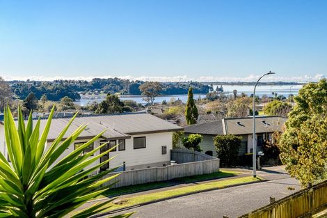 Photo of property in 9 Te Arawa Place, Welcome Bay, Tauranga, 3112