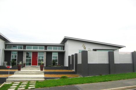 Photo of property in 35 Sunninghurst Drive, Fairfield, Dunedin, 9018