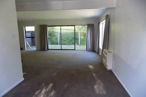 Photo of property in 95a Churton Drive, Churton Park, Wellington, 6037