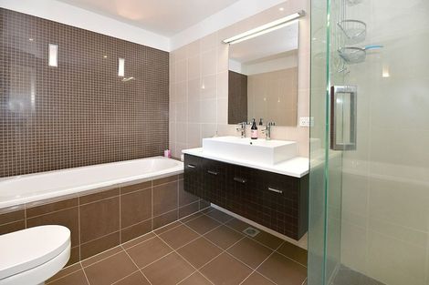 Photo of property in 25 Little Compton Mews, Snells Beach, 0920