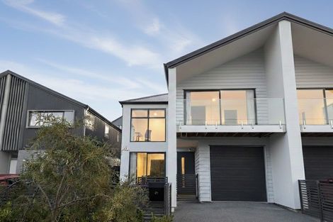 Photo of property in 21 Koreke Close, Kenepuru, Porirua, 5022