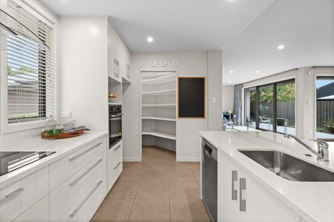 Photo of property in 9b Gillean Street, Havelock North, 4130