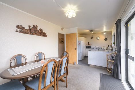 Photo of property in 80 John F Kennedy Drive, Milson, Palmerston North, 4414