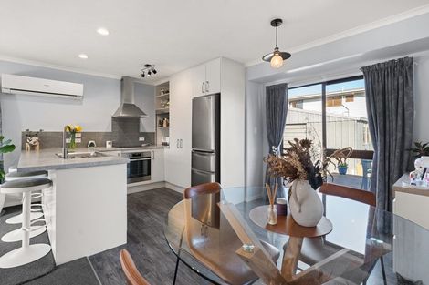 Photo of property in 22 Tawhara Place, Edgecumbe, 3120