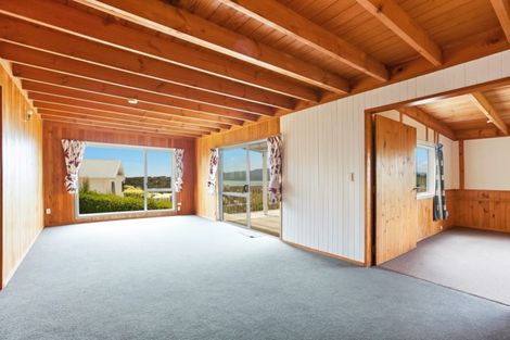 Photo of property in 43 Cable Bay Block Road, Cable Bay, 0420