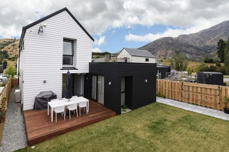 Photo of property in 10 Lorne Street, Lake Hayes, Queenstown, 9304