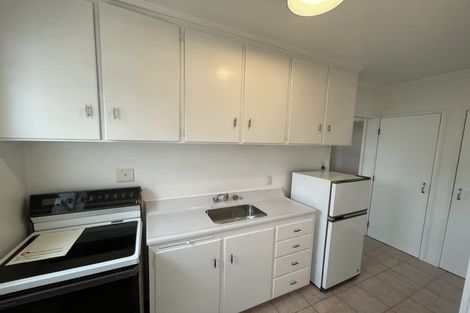 Photo of property in 89 Lynden Avenue, Hillcrest, Auckland, 0627