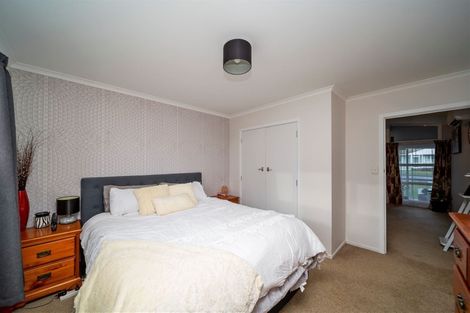 Photo of property in 5 Ngaio Place, Hawera, 4610