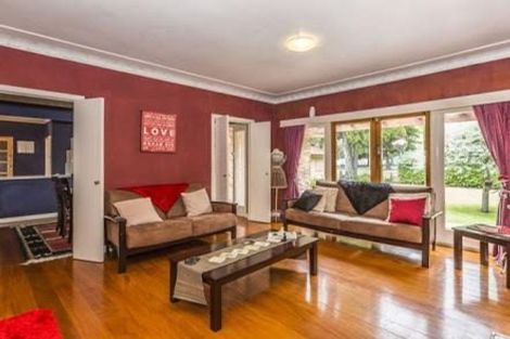 Photo of property in 8 Willis Road, Papakura, 2110