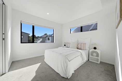 Photo of property in 47a Northcote Road, Hillcrest, Auckland, 0627