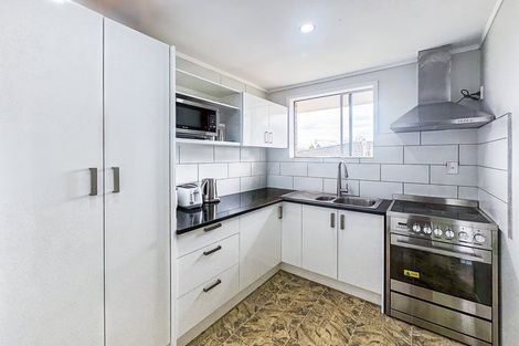 Photo of property in 2/117 Astley Avenue, New Lynn, Auckland, 0600