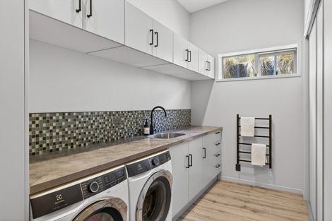Photo of property in 13 Redmund Spur Road, Kennedys Bush, Christchurch, 8025