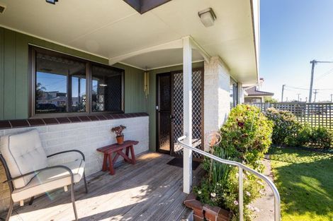 Photo of property in 2/400 Ikanui Road, Frimley, Hastings, 4120